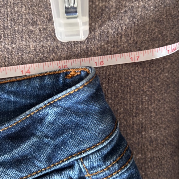 🔶Cabi Slim Boyfriend Patch Look Jeans - Picture 13 of 14